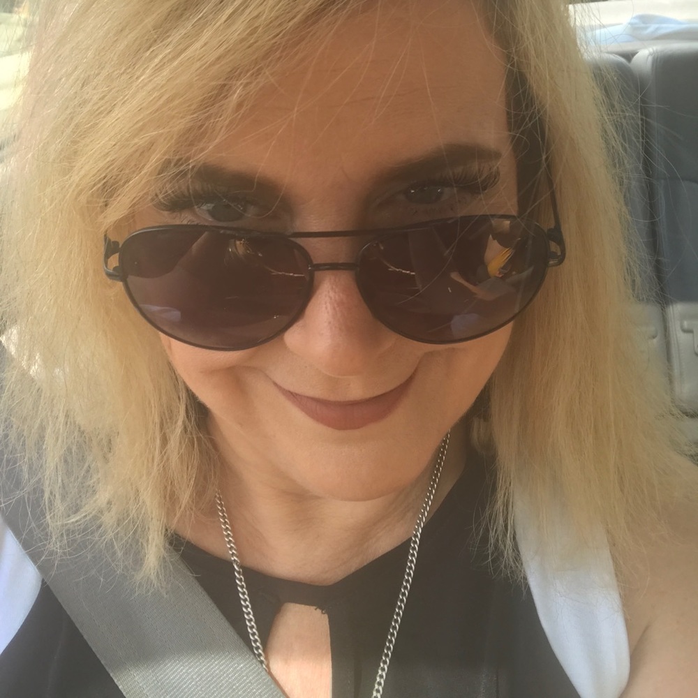 Meet your Posher, Debra